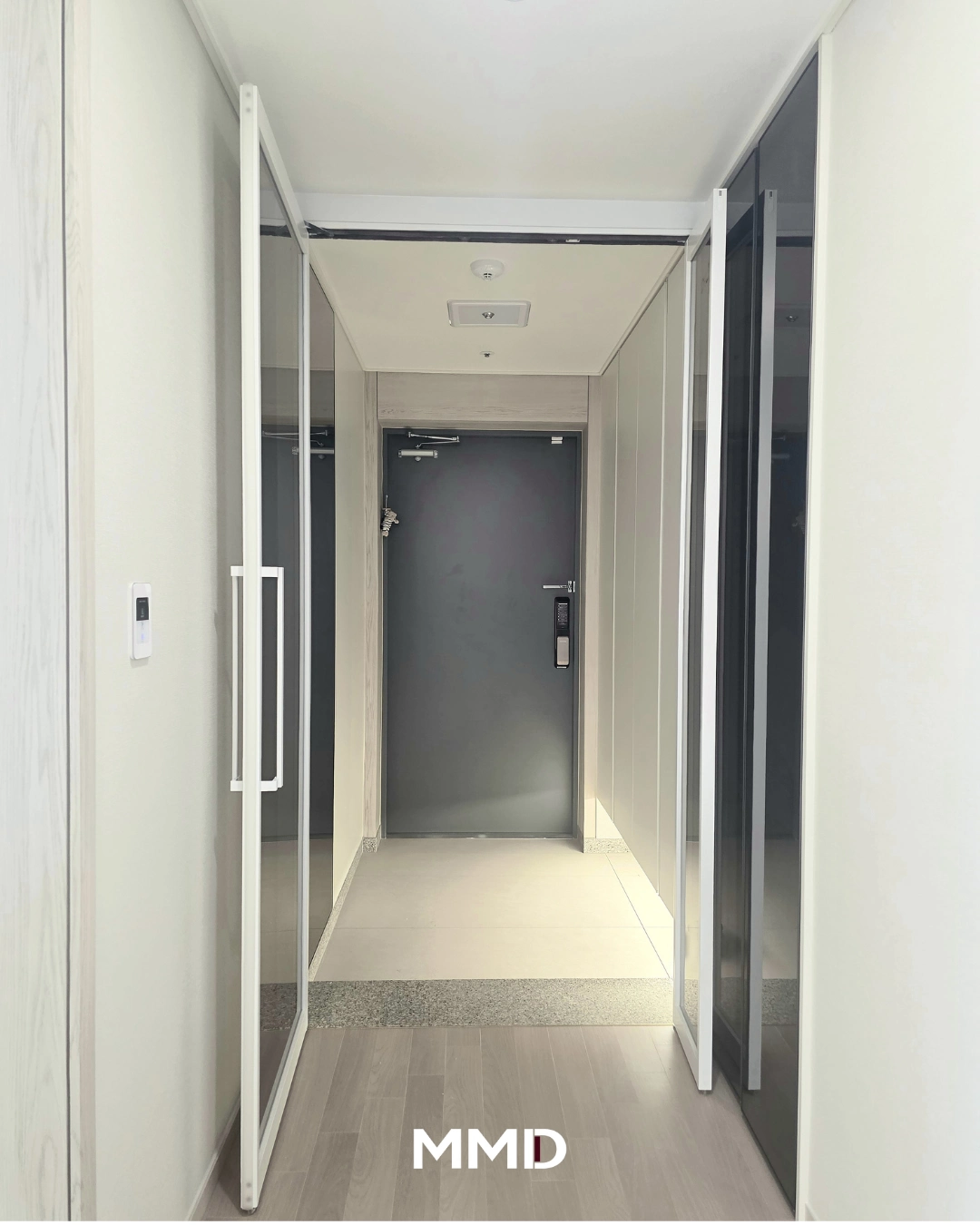부산 에코델타 디에트르 더퍼스트 양개형 비대칭 중문 시공사진 4
